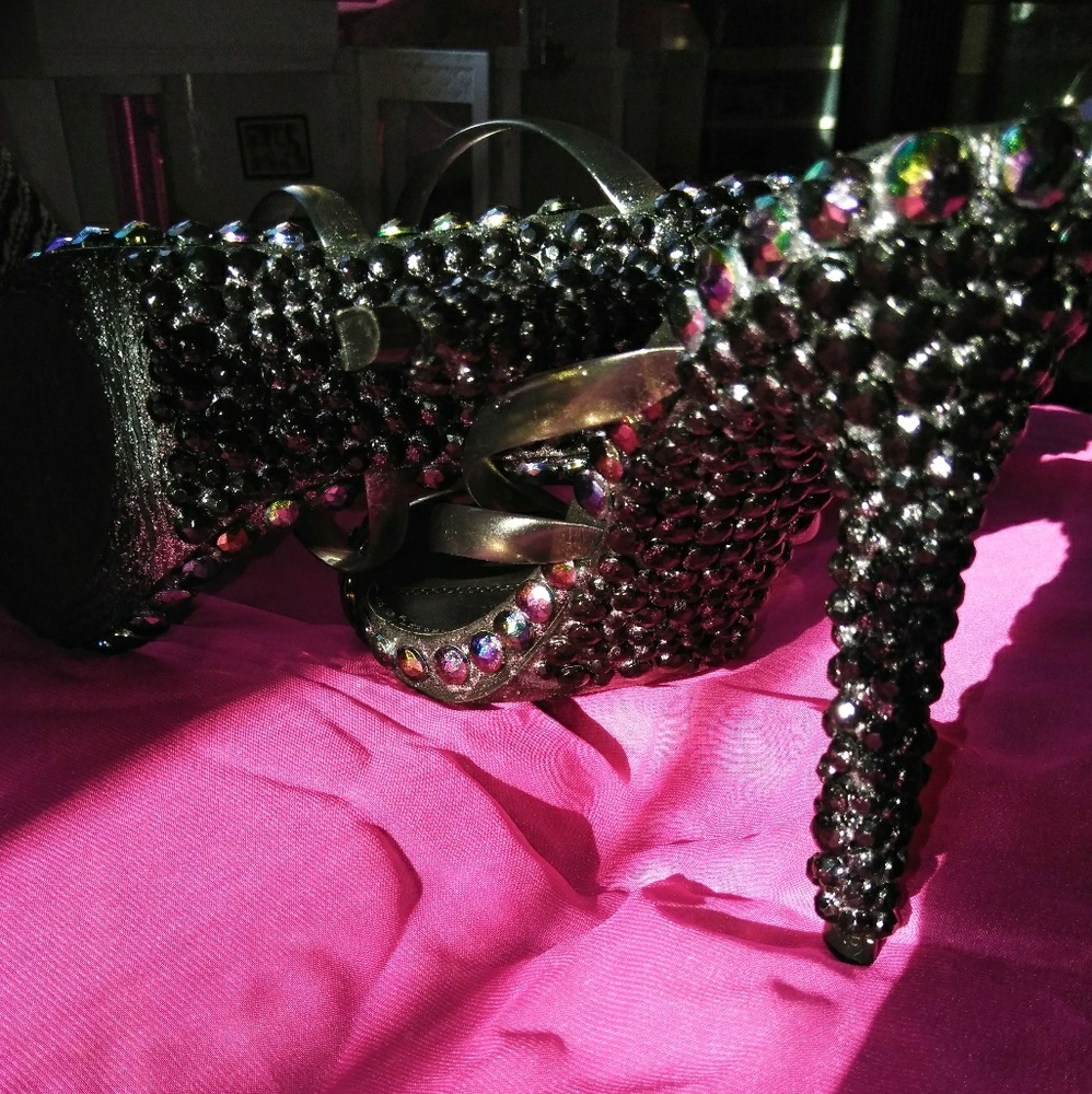 Ladies Heels - Picture 3 of 5